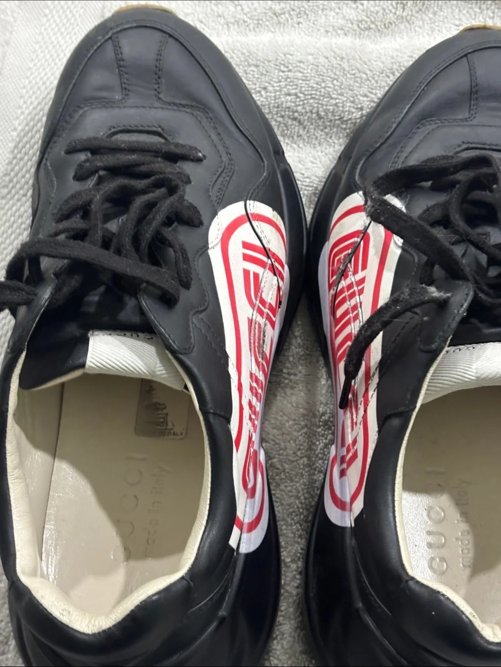 Gucci Black Leather Men's Sneakers with Red Side Logo